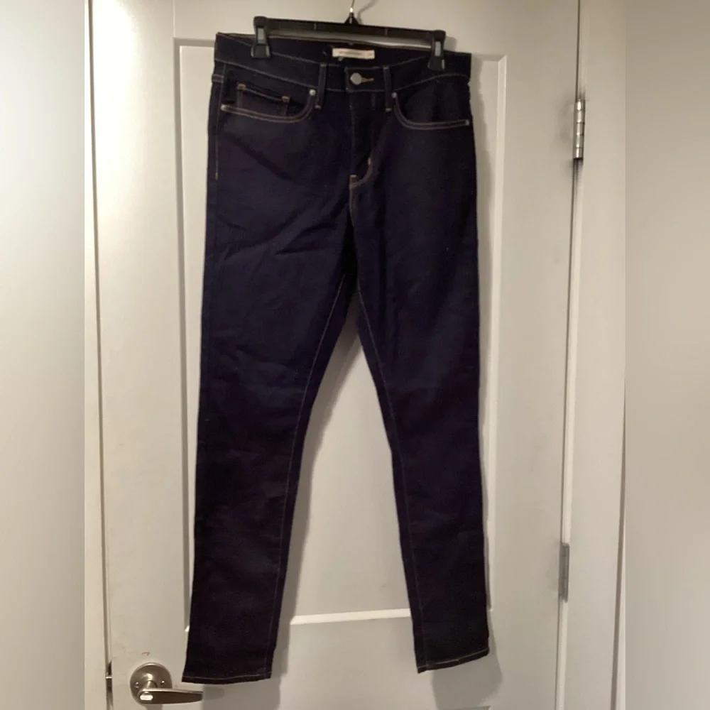 NWOT Levi Strauss & Co Size‎ 30 Women's Dark Blue Jeans